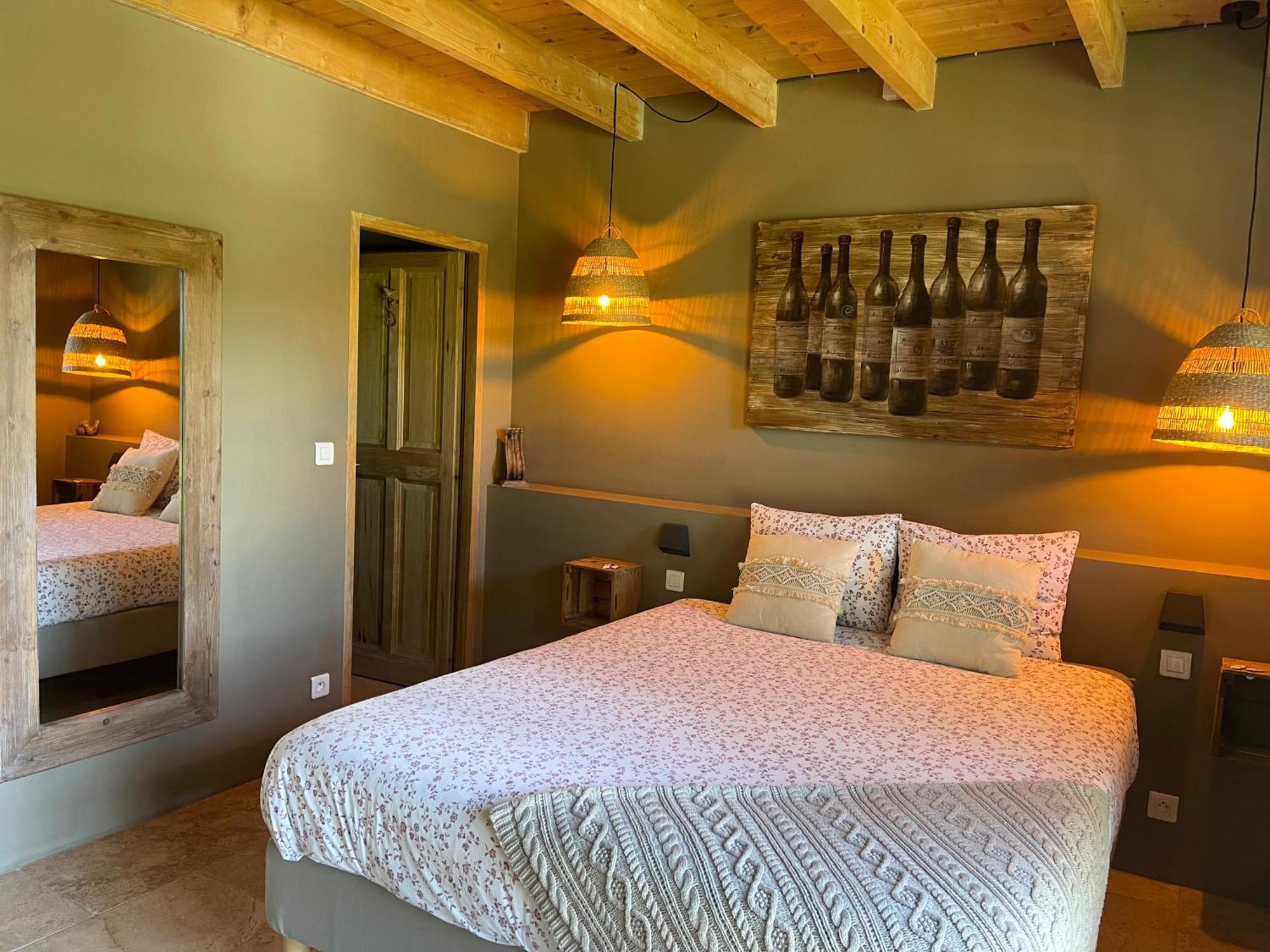 Une Sieste En Luberon Бонньё Экстерьер фото