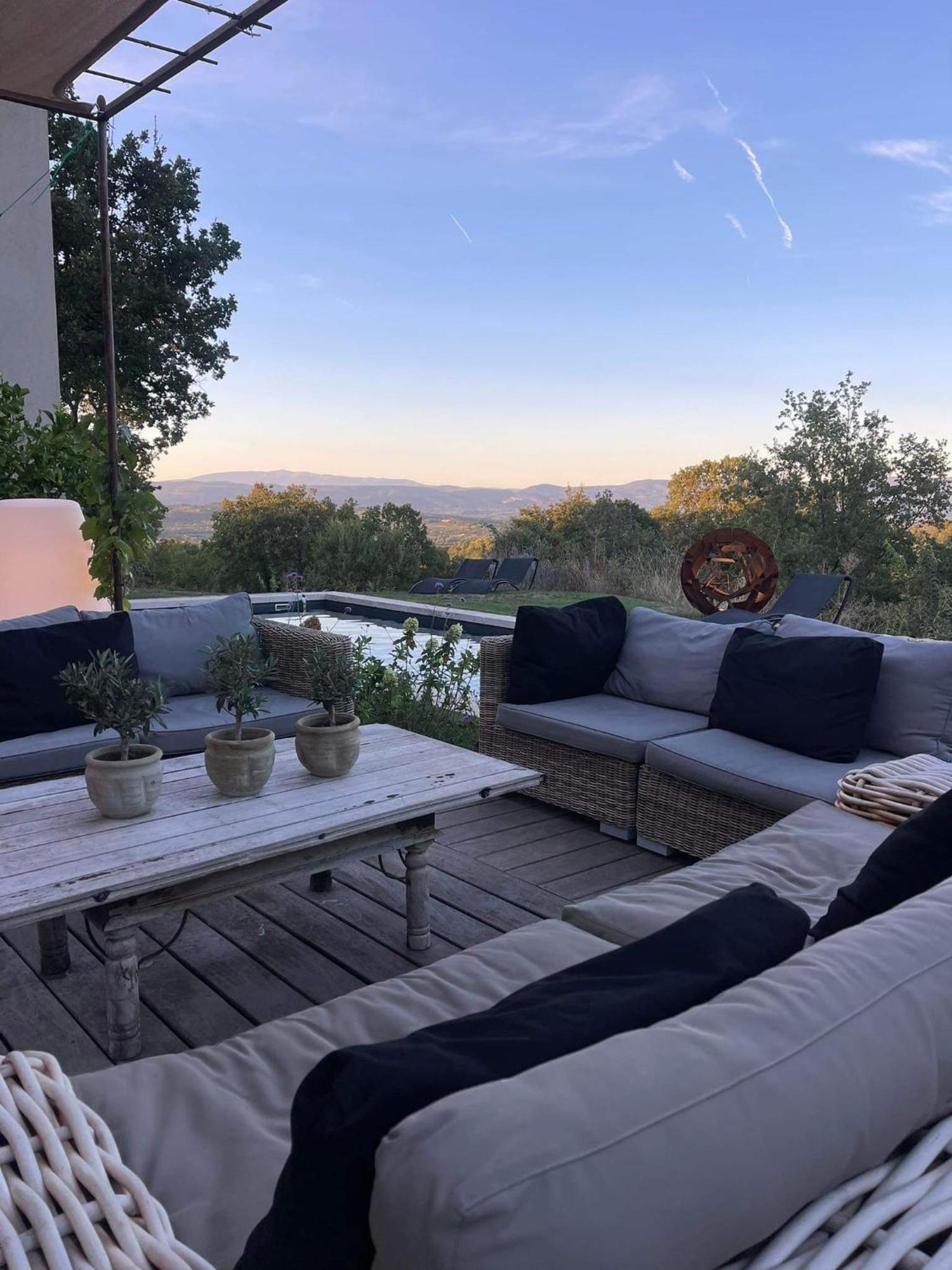 Une Sieste En Luberon Бонньё Экстерьер фото